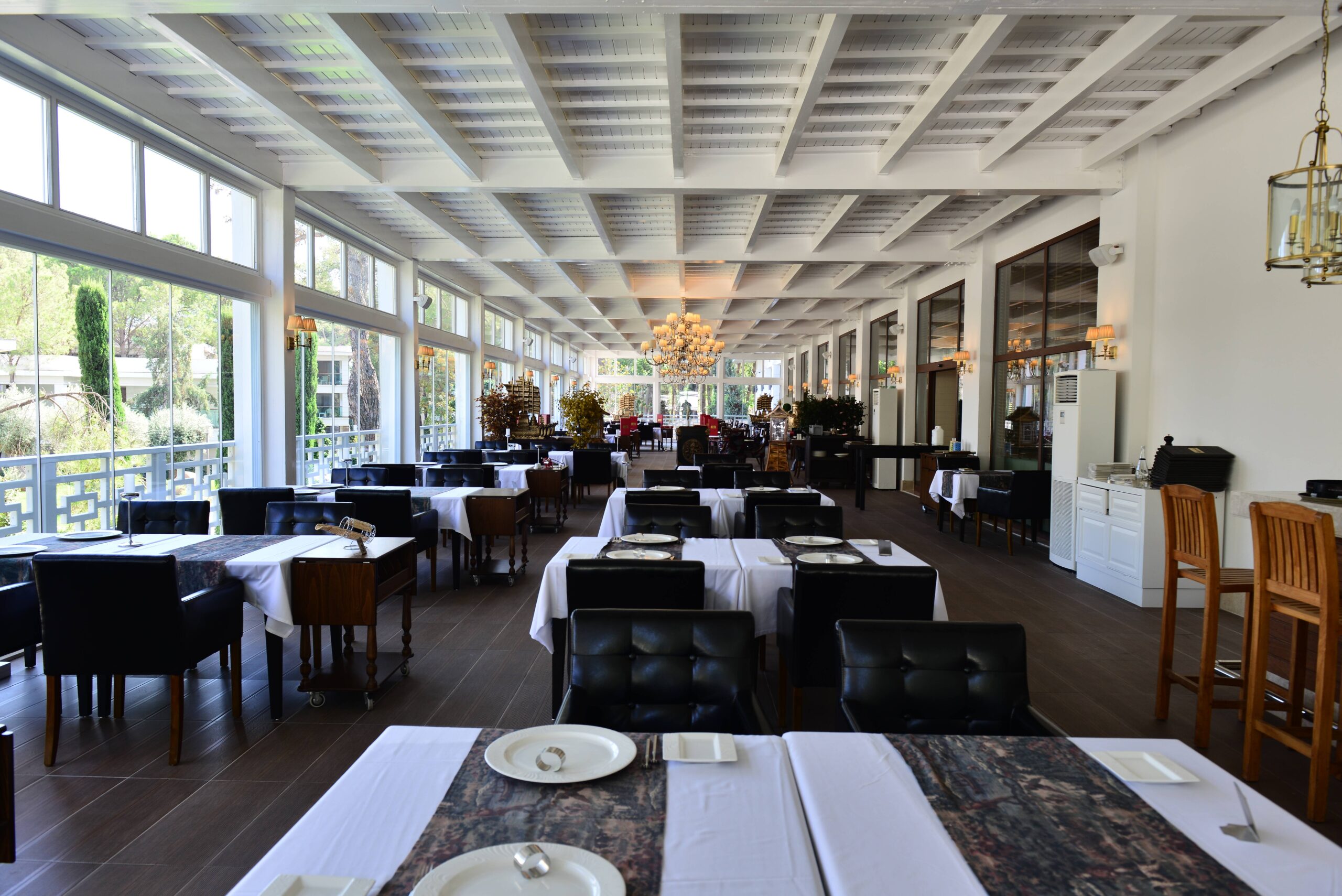 Crystal Nirvana Otel Ahşap Çatı – Pergola – Güneş Kırıcı